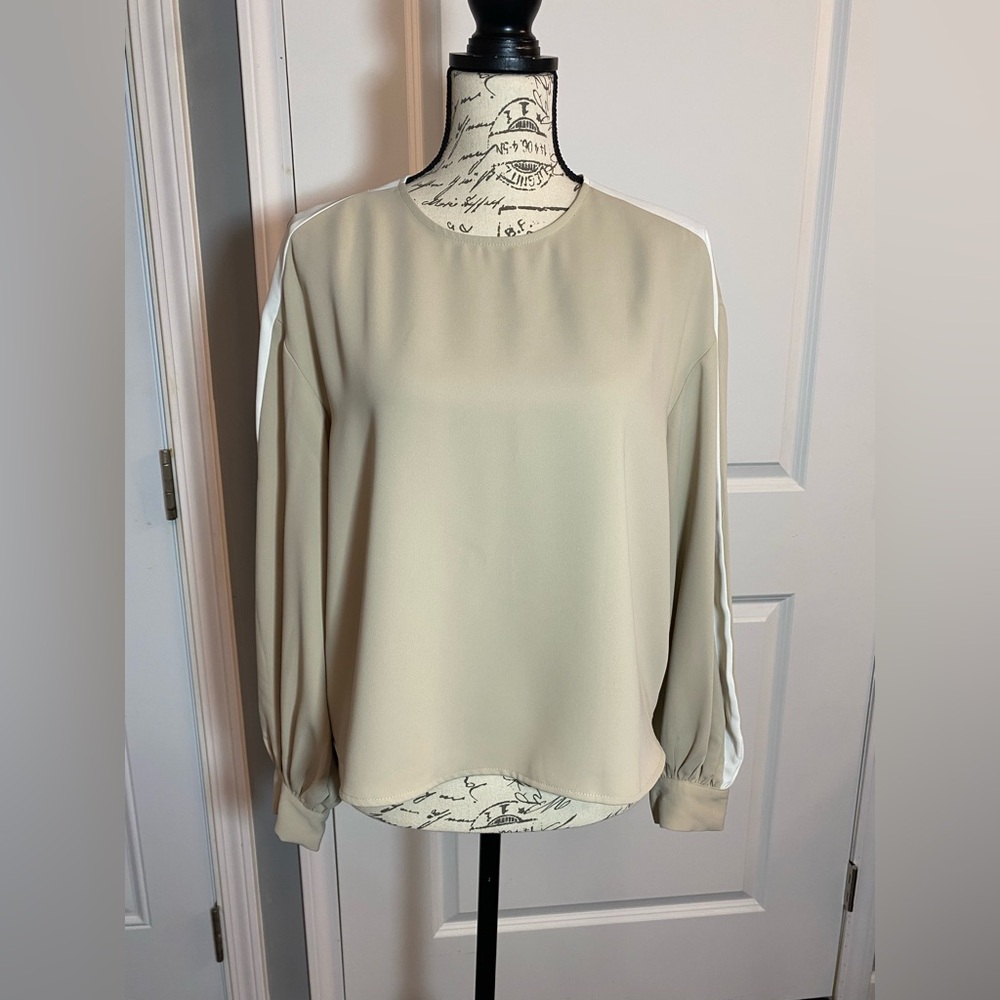 Express Tan Blouse w/ White Striped Long Sleeves & Keyhole Back w/ Button M G